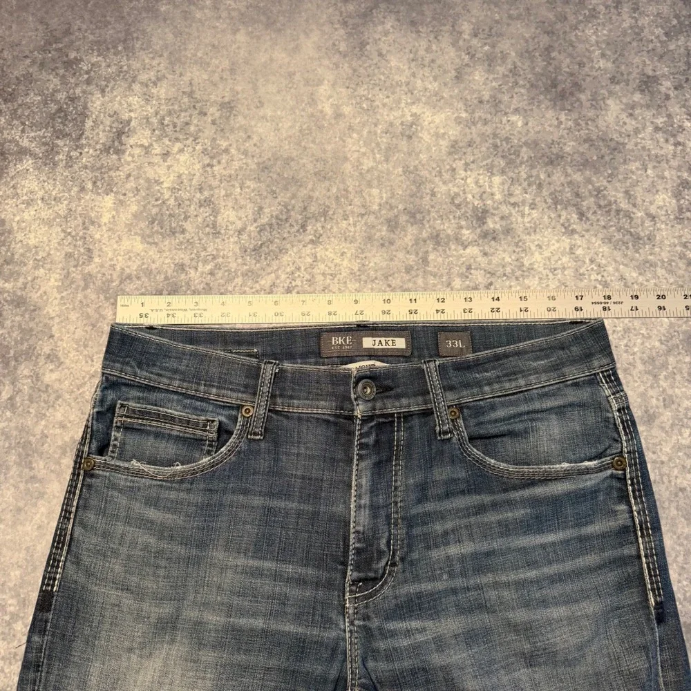 Buckle BKE Jake Straight Leg Jeans Mens 33L Medium Wash Blue Denim Stretch 33